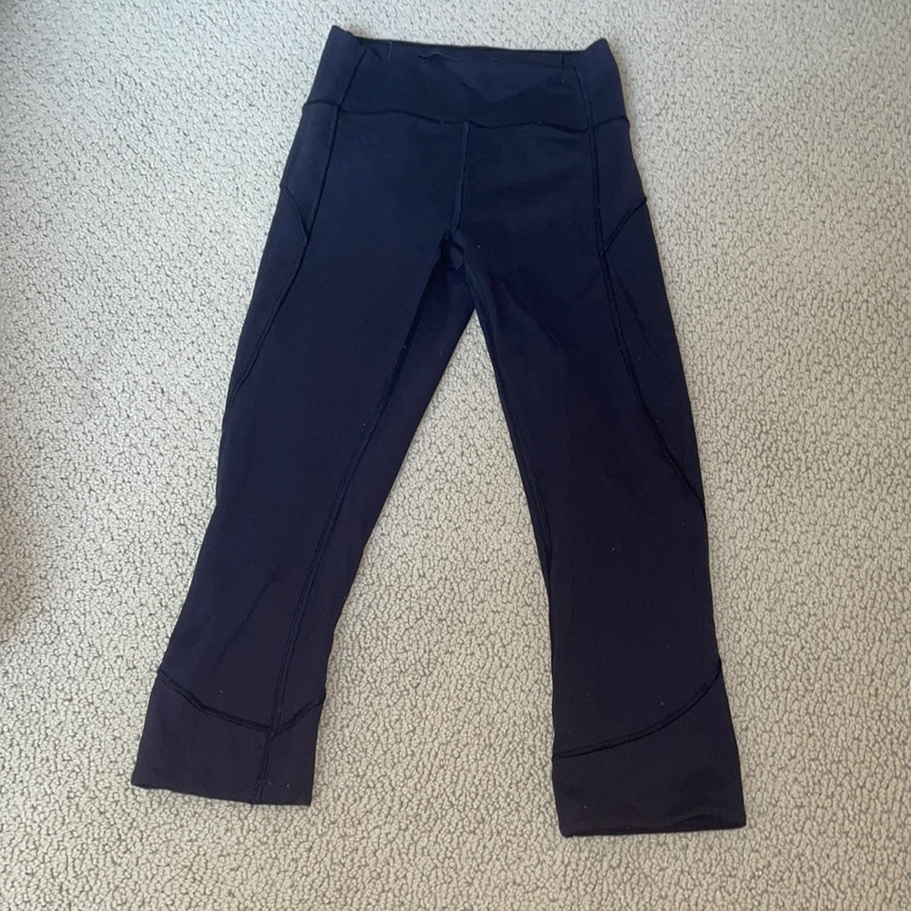 Lulu Capri Leggings Size 4